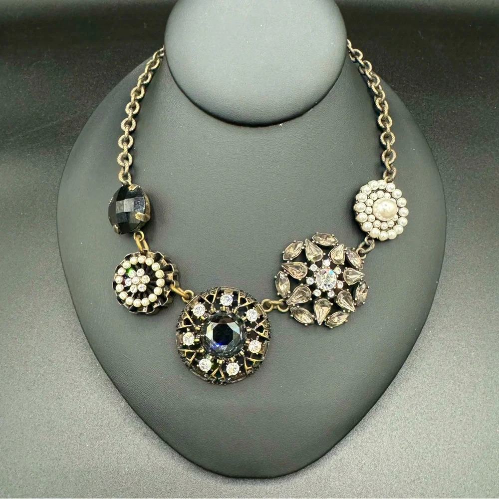 Stunning Lia Sophia Curio Bib Necklace with Victorian Goth Vibes 19in